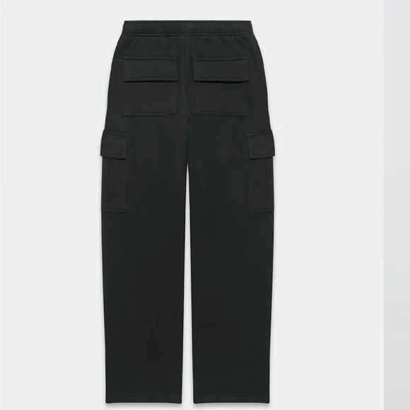 Aritzia Black Cargo Sweats - Picture 2 of 2